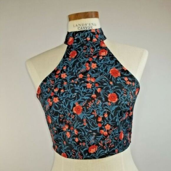 MISSGUIDED Floral Halter Crop Top - Picture 1 of 4